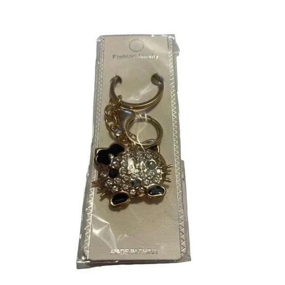 FASHION JEWELRY HELLO KITTY WITH SPARKLES KEYCHAIN - Picture 1 of 1